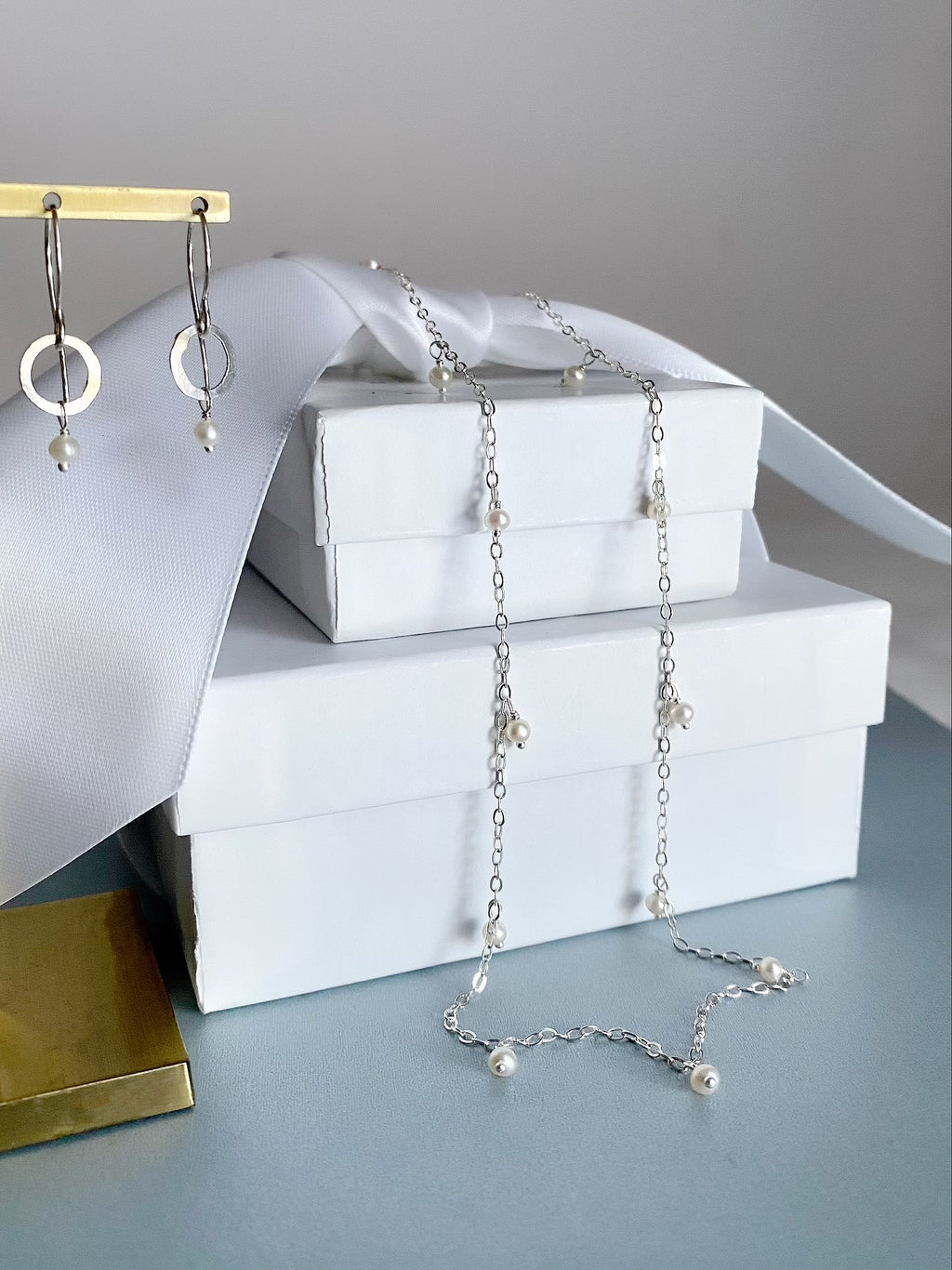 Delicate Scattered Pearl Necklace, Silver – Lucile Martin