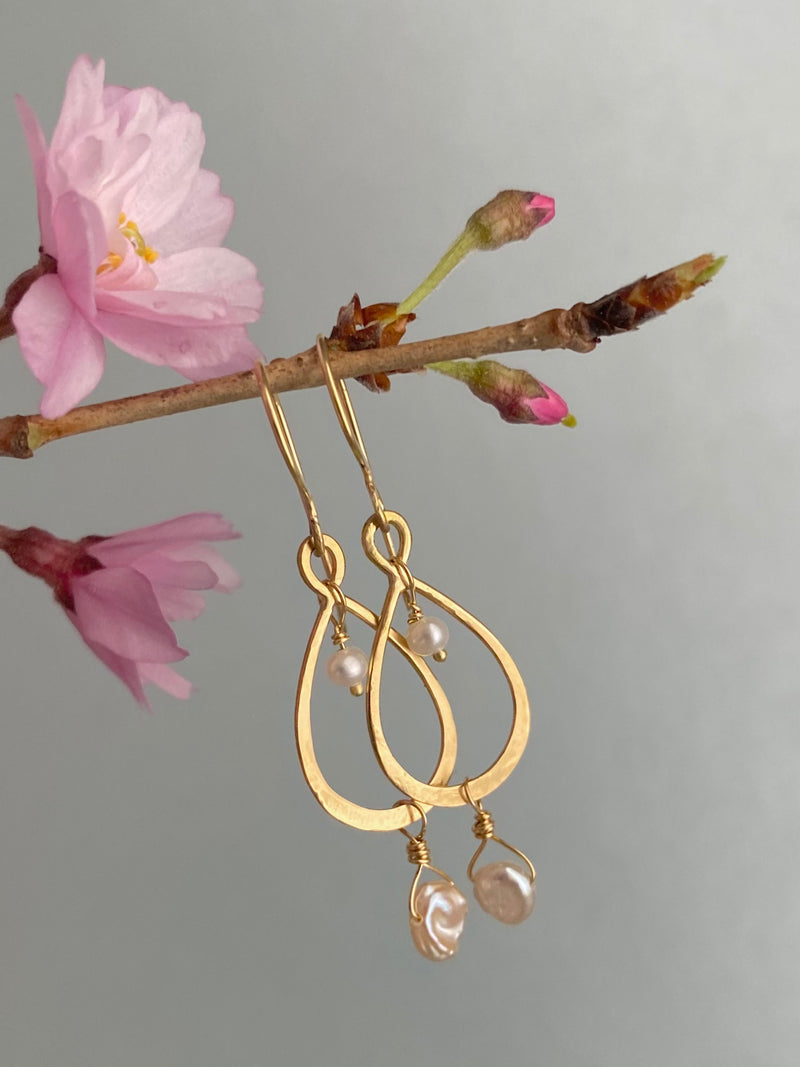 Petal & Keshi Pearl Drop Earring, 18k Gold