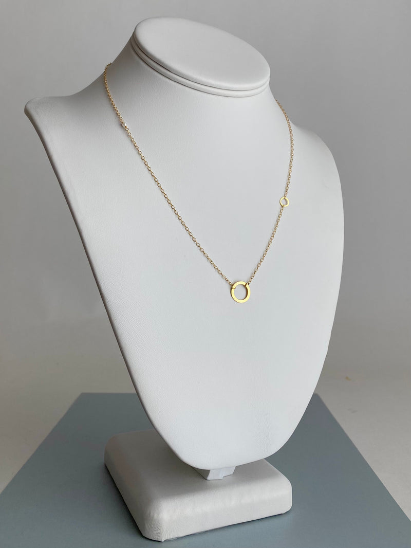 The Delicate Double Circle Necklace in 18K Gold