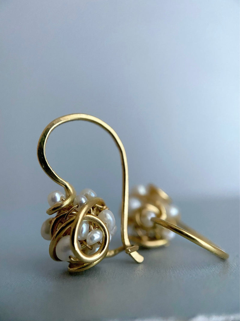The Small Cluster Closed Drop Earring, 18k Gold