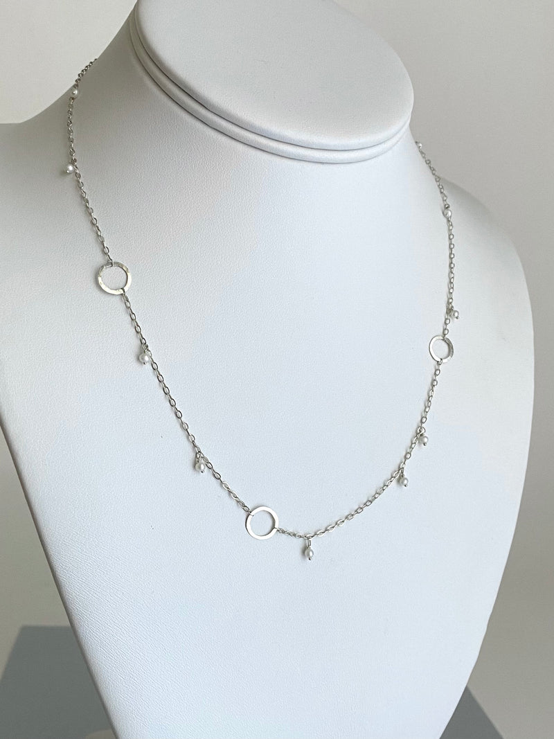The Delicate Necklace with Circles and Stones