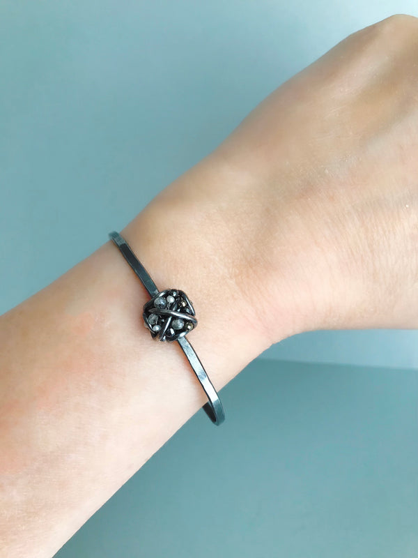 The single cluster cuff bracelet