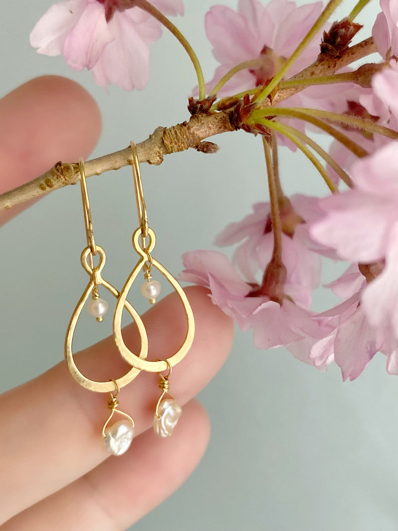 Petal & Keshi Pearl Drop Earring, 18k Gold